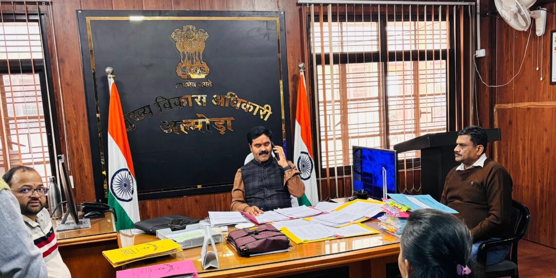 सीडीओ रामजीशरण शर्मा की अध्यक्षता में हुई बैठक, ग्रामीण युवाओं को मिलेगा स्वरोजगार का अवसर