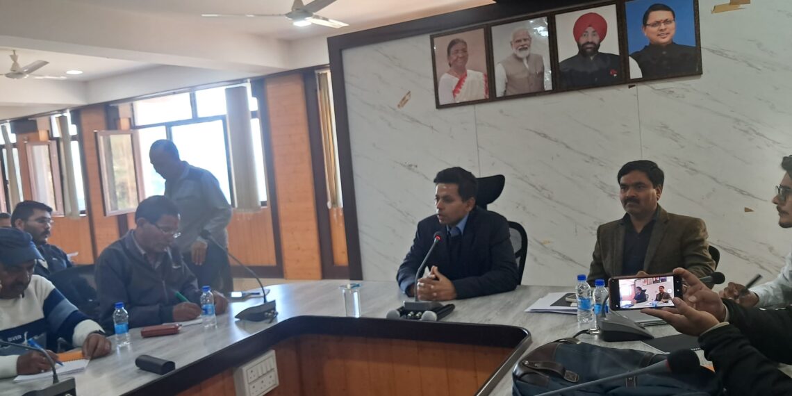 जिलाधिकारी अंशुल सिंह की प्रेस वार्ता — जनसुनवाई, पारदर्शी प्रशासन और विकास को बताया शीर्ष प्राथमिकता