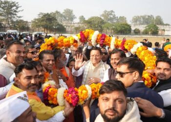 हरिद्वार में मुख्यमंत्री पुष्कर सिंह धामी का भव्य स्वागत गन्ने का ऐतिहासिक भाव बढ़ाने पर किसानों ने किया ‘किसान पुत्र’ सम्मान से अभिनंदन