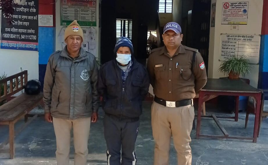 कोतवाली द्वाराहाट पुलिस की बड़ी कार्रवाई: एनआई एक्ट के वारंटी को किया गिरफ्तार