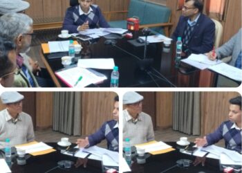 रेफरल प्रकरणों पर जिला प्रशासन सख्त, हर मरीज की होगी सतत निगरानी  आपातकालीन मामलों में लापरवाही अक्षम्य – जिलाधिकारी अंशुल सिंह