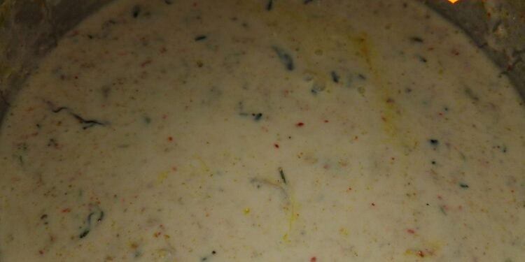 Raita Recipe: खीरा-बूंदी नहीं, गर्मियों में ठंडक देगा फूलों वाला ये पहाड़ी रायता, स्वाद ऐसा चाटते रह जाएंगे उंगलियां