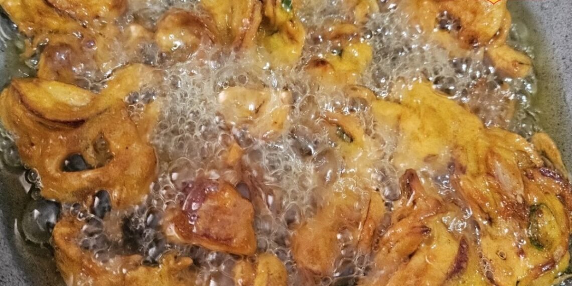 Crispy Pakode Tips: घर पर बनाएं स्ट्रीट फूड स्टाइल क्रिस्पी पकौड़े, जानिए आसान ट्रिक, मिनटों में होंगे तैयार