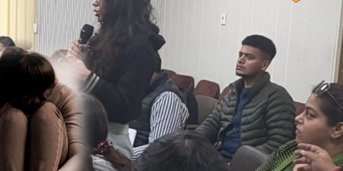 क्या सबकुछ आसानी से मिल जाना खतरनाक? मनोवैज्ञानिक से जानिए ये नई पीढ़ी के लिए कितना घातक