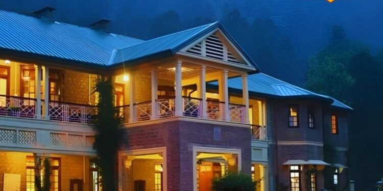 नैनीताल ट्रिप का बना रहे हैं प्लान? इन लग्जरी स्टे में मिलेगा सुकून, नज़ारे और रॉयल एक्सपीरियंस, चेक करें लिस्ट