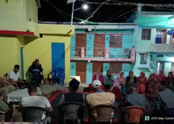 अभियान प्रहरी पड़ाव के तहत ग्राम बोरा में सजी पुलिस की रात्रि चौपाल