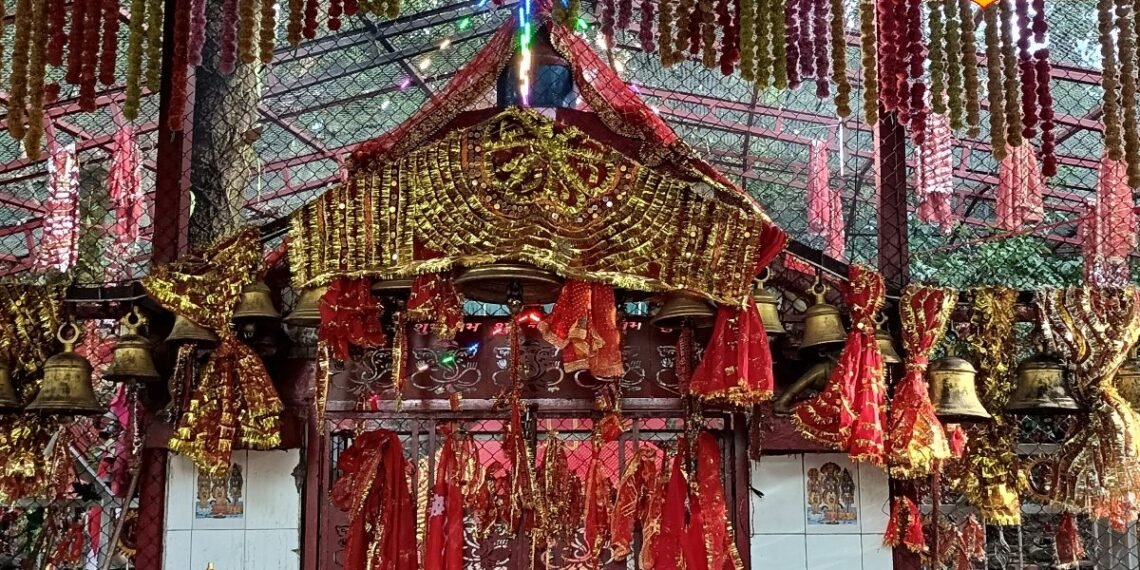 पिथौरागढ़ का रहस्यमयी हुंकारा देवी मंदिर! जहां मूर्ति नहीं, दिव्य लिंग के रूप में पूजी जाती हैं मां