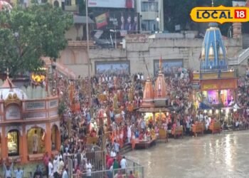 Haridwar Visit: गंगा स्नान के बाद यहां जरूर जाएं! हरिद्वार के इन मंदिरों और सिद्ध पीठों के बिना अधूरी है आपकी यात्रा