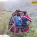 न पुल, न सड़क फिर भी हवा में लटककर ट्रॉली के सहारे नदी पार कर स्कूल जाते बच्चे, दिल दहला देगा ये नजारा