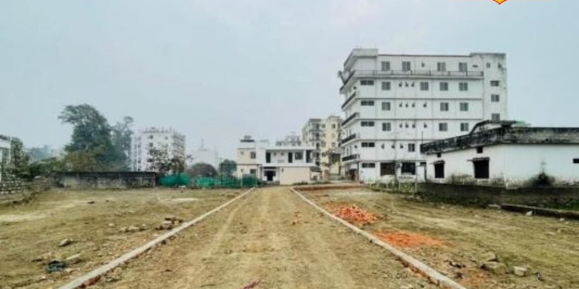 कभी उत्तराखंड की ये जगह मानी जाती थी सबसे सस्ती, आज गंगा किनारे की जमीन बन चुकी है प्राइम प्रॉपर्टी