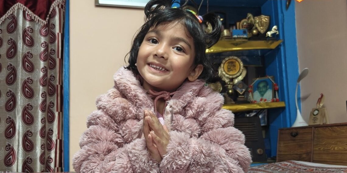 Nainital News: नन्हीं सी सुयशी तिवारी ने 3 साल की उम्र में तीस से ज्यादा मंत्र याद कर बनाया वर्ल्ड रिकॉर्ड!