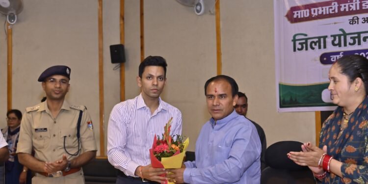 अल्मोड़ा में जिला योजना 2026-27 को मिली मंजूरी, 74.73 करोड़ के परिव्यय पर लगी मुहर