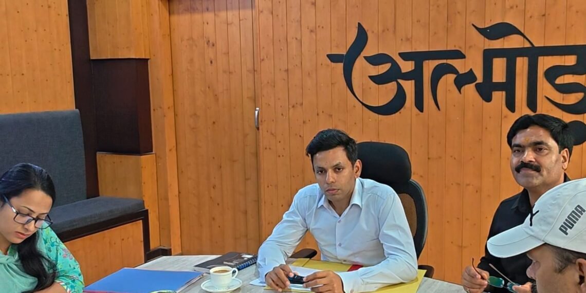 खनन न्यास समिति की बैठक में जनहित के प्रस्तावों को हरी झंडी, शिक्षा-स्वास्थ्य समेत कई विकास कार्यों को मिली मंजूरी