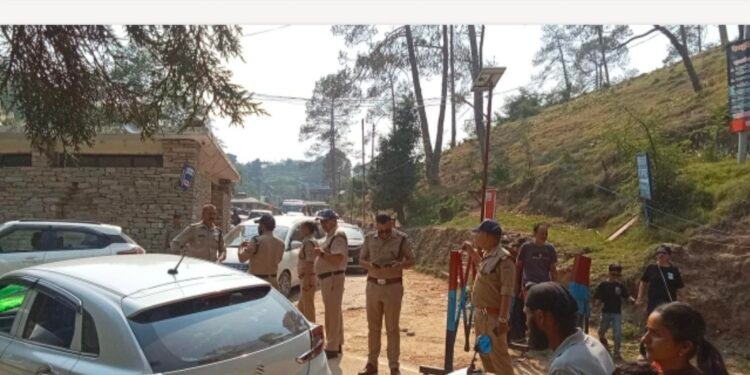 श्रद्धालुओं की सेवा में समर्पित अल्मोड़ा पुलिस, जागेश्वर धाम में उमड़ी भारी आस्था