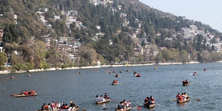 भीड़ से दूर, सुकून के करीब! नैनीताल से 15 मिनट की दूरी पर छुपी खूबसूरत लोकेशन, जहां का हर नजारा बना देगा दीवाना