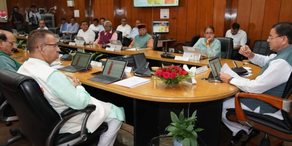 धामी कैबिनेट का बड़ा फैसला! मंत्रियों के काफिले में आधे होंगे वाहन, हफ्ते में एक दिन नो व्हीकल डे समेत इन 19 प्रस्तावों पर लगी मुहर