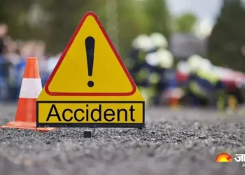 एमबीपीजी कॉलेज गेट के सामने दर्दनाक हादसा: डिवाइडर पार करते समय मैक्स की चपेट में आने से व्यक्ति की मौत