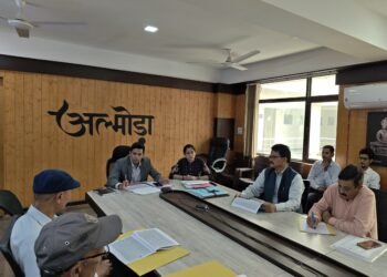 निर्वाचक नामावली को त्रुटिरहित बनाने में बीएलए निभाएं सक्रिय भूमिका : जिलाधिकारी अंशुल सिंह