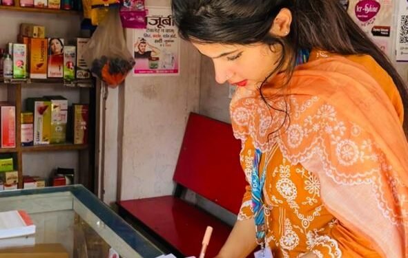 औषधि विभाग की सख्ती: अल्मोड़ा में मेडिकल स्टोरों पर औचक छापेमारी, एक का कारोबार तत्काल रोका