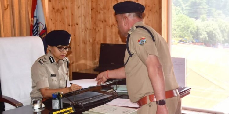 कुमायूँ परिक्षेत्र को मिला नया नेतृत्व: निवेदिता कुकरेती ने संभाली आईजी की कमान, कानून-व्यवस्था और महिला सुरक्षा रहेंगी प्राथमिकता