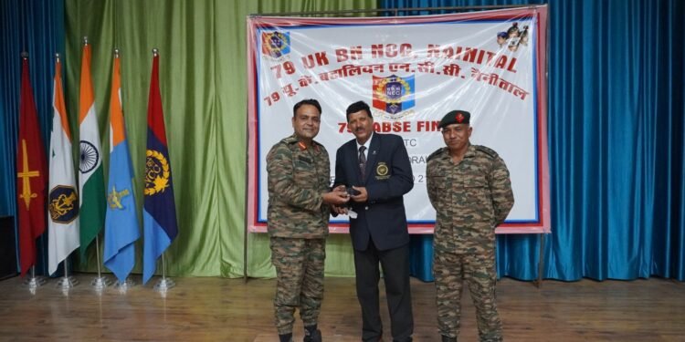 अंतरराष्ट्रीय मैराथन धावक सुरेश चन्द्र पाण्डे ने एनसीसी कैडेटों को दिया सफलता और राष्ट्रसेवा का मंत्र