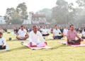 अंतर्राष्ट्रीय योग दिवस पर हल्द्वानी में उमड़ा जनसैलाब, डीएम-एसएसपी संग सैकड़ों लोगों ने किया योगाभ्यास