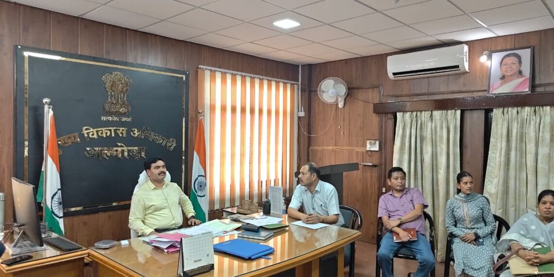 “बेटी बचाओ, बेटी पढ़ाओ” को मिलेगी नई उड़ान: अल्मोड़ा में कौशल विकास, स्वरोजगार और सुरक्षा पर बनी व्यापक कार्ययोजना