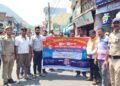 नशे के खिलाफ अल्मोड़ा पुलिस का जनजागरण अभियान: टैक्सी चालकों और युवाओं को दिलाई ‘नशा मुक्त सुरक्षित सफर’ की शपथ
