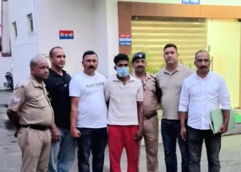 10 हजार का इनामी लुटेरा ग्रेटर नोएडा से गिरफ्तार, रामनगर पुलिस व SOG की बड़ी कामयाबी