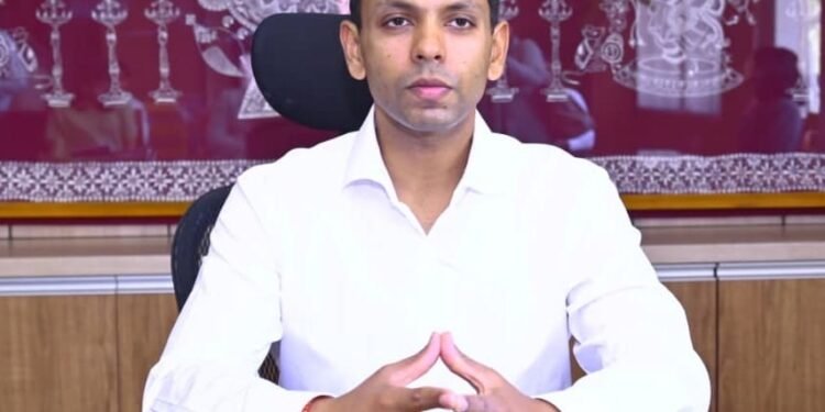 मानसून को लेकर जिलाधिकारी अंशुल सिंह सख्त, सभी विभागों को हाई अलर्ट पर रहने के निर्देश