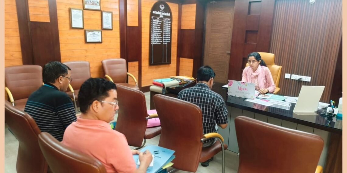 अल्मोड़ा में मतदाता सूची पुनरीक्षण तेज, असंग्रहित प्रपत्रों का होगा दोबारा सत्यापन