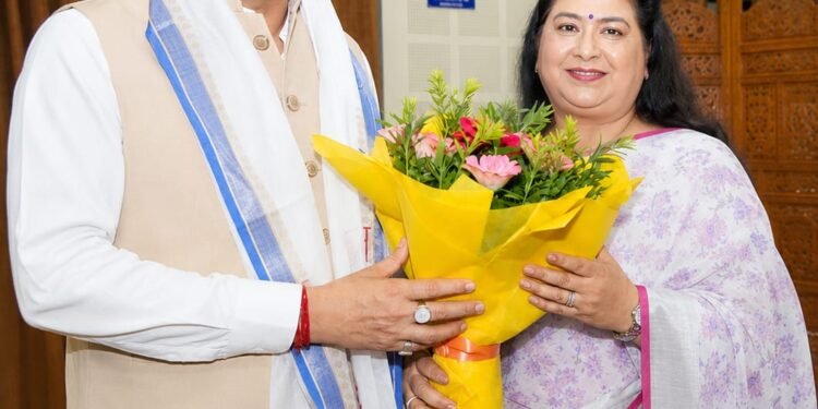 रानीबाग–भीमताल रोप-वे को जल्द मिले मंजूरी, दर्जा राज्यमंत्री भावना मेहरा ने मुख्यमंत्री धामी को सौंपा प्रस्ताव