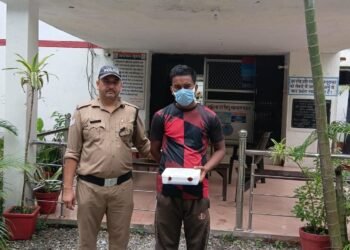 झपट्टामार पर चोरगलिया पुलिस का प्रहार, छीना गया मोबाइल बरामद