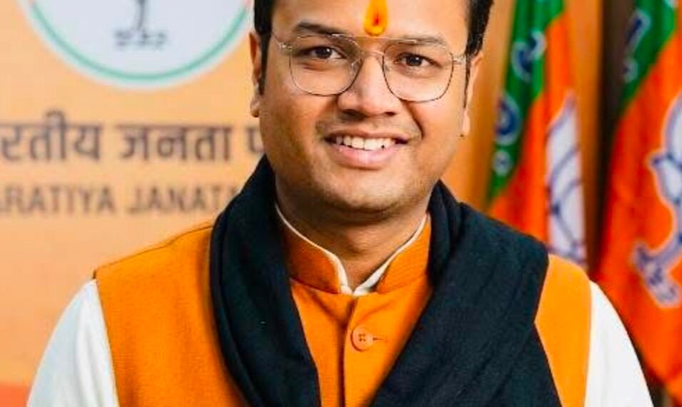 रोजगार से युवा आयोग तक, धामी सरकार ने युवाओं को दी नई उम्मीद: देवाशीष नेगी