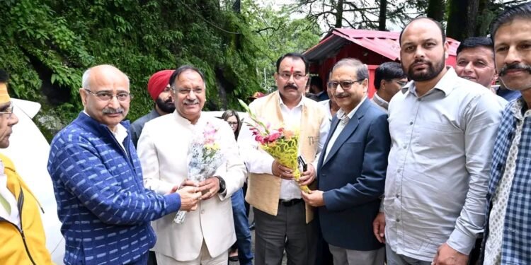 कुमाऊं विश्वविद्यालय को मिला नया नेतृत्व, प्रो. सतपाल सिंह बिष्ट ने संभाला कुलपति पद का कार्यभार