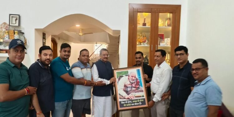 जनता की समस्याओं पर सांसद अजय भट्ट का त्वरित एक्शन, अधिकारियों से फोन पर बात कर दिए प्राथमिकता से समाधान के निर्देश